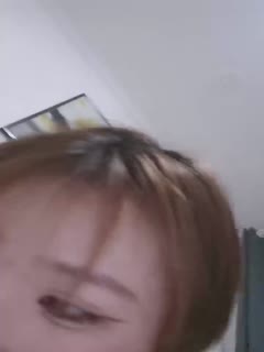 老主播套路婊第一视角掰b自慰，道具插b，火机燎b毛，卖力口活手持镜头操b，直接内射